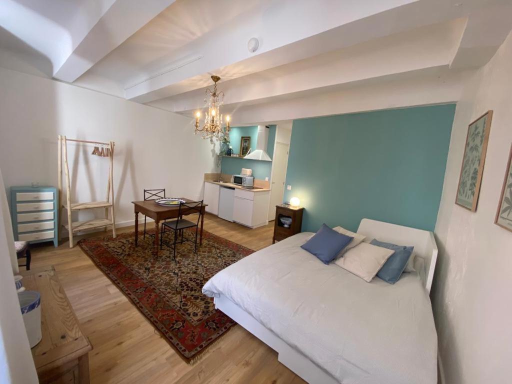 3 Studios Hyeres - Centre Ville Rue Pietonne - Manon Dış mekan fotoğraf