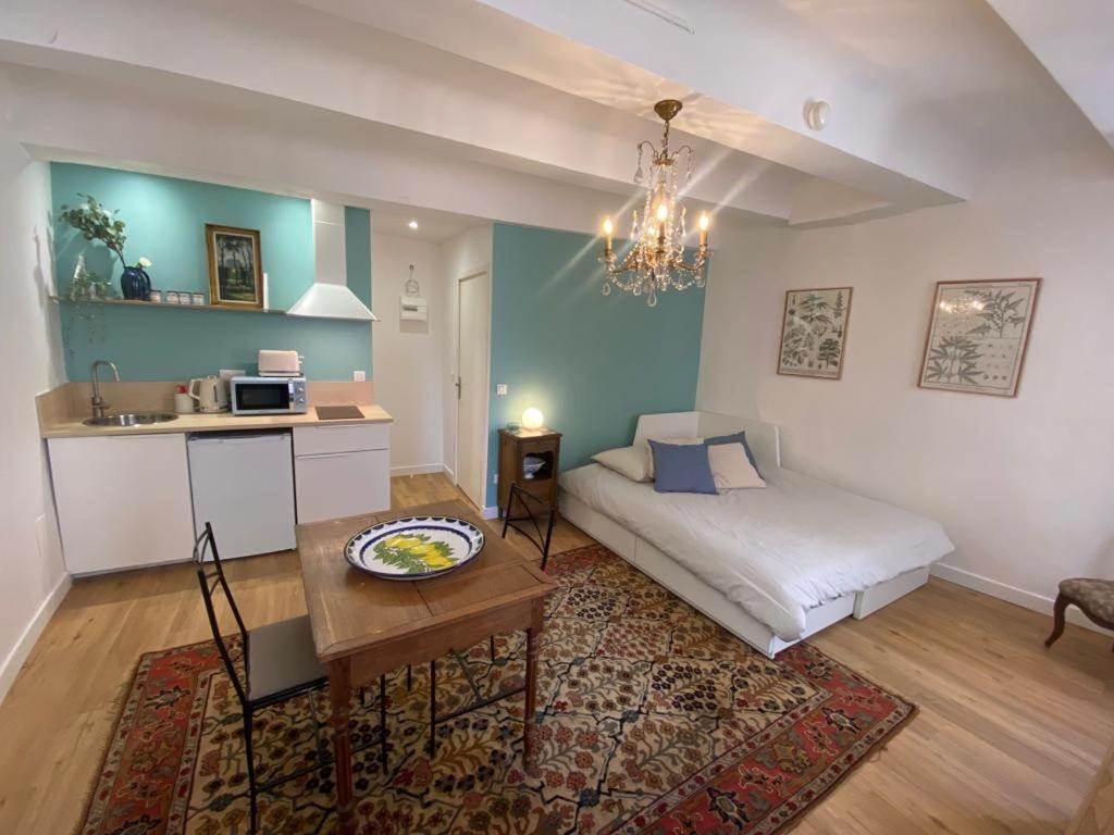 3 Studios Hyeres - Centre Ville Rue Pietonne - Manon Dış mekan fotoğraf